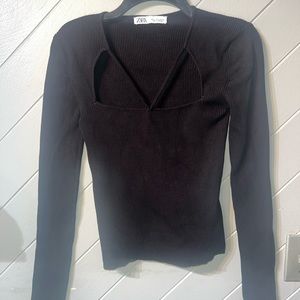 Zara women’s black long sleeve sweater